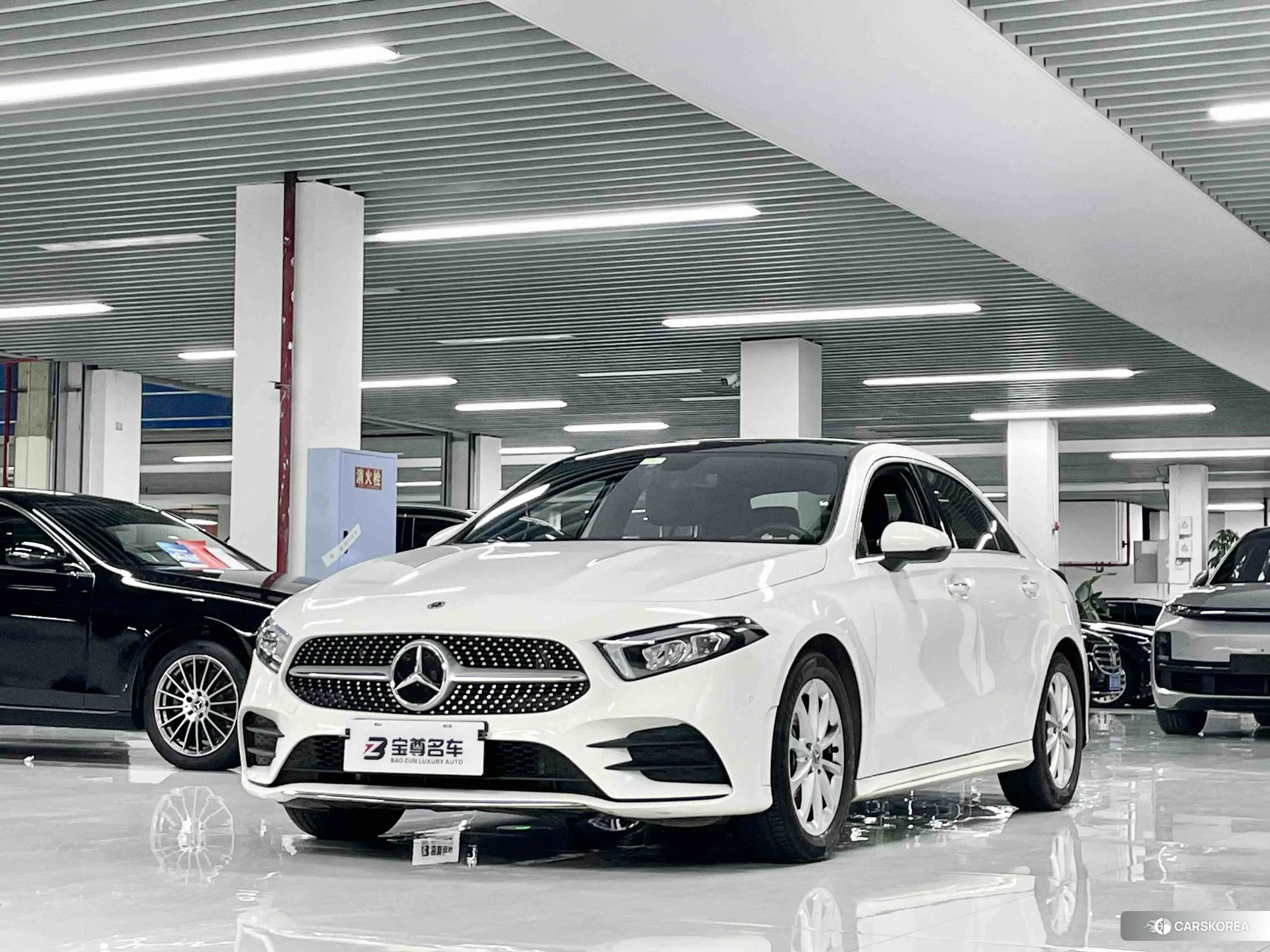 Mercedes-Benz Class A 2021 Белый из Китая, фото 2
