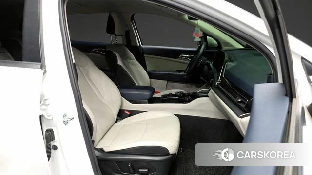 Kia Sportage 5th Generation 2022 Белый из Кореи, фото 2