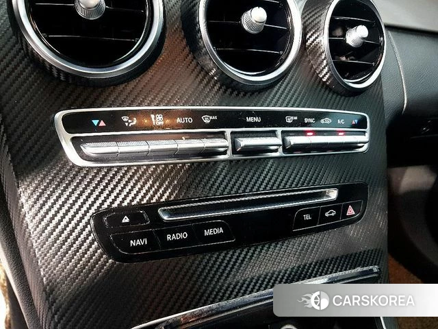 Mercedes-Benz C-Class W205 2018 Серебряный из Кореи, фото 2