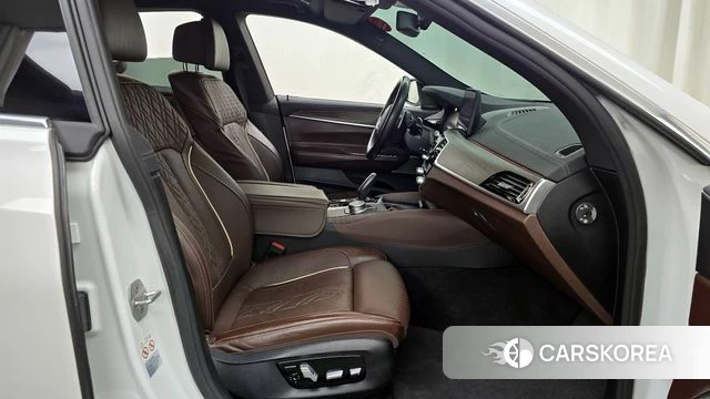 BMW 6 Series GT (G32) 2020 Белый из Кореи, фото 2