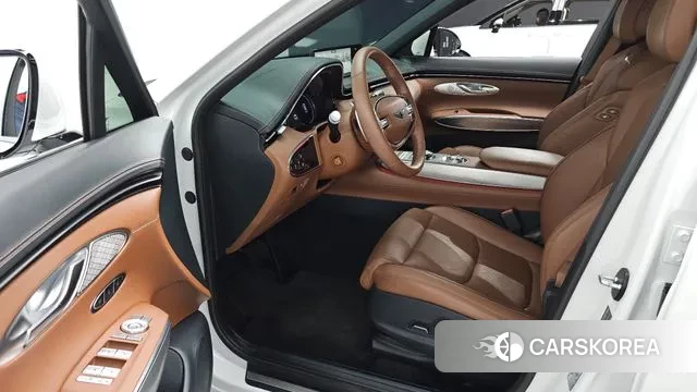 Genesis GV70 2023 Белый из Кореи, фото 2