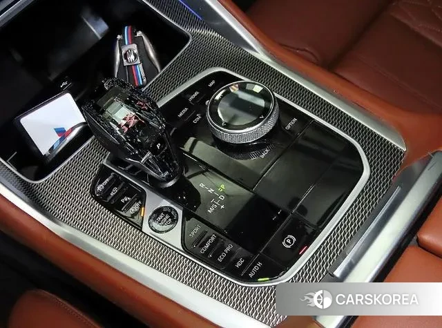 BMW X6 (G06) 2022 Белый из Кореи, фото 2