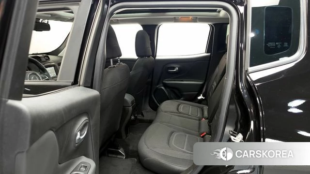 Jeep Renegade 2022 Черный из Кореи, фото 2