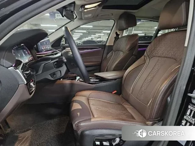 BMW 5 Series (G30) 2023 Черный из Кореи, фото 2