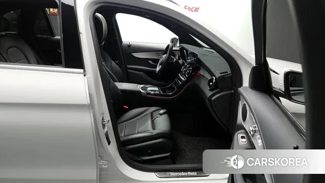 Mercedes-Benz GLC-Class X253 2022 Белый из Кореи, фото 2