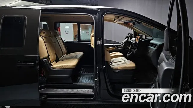 Hyundai Staria 2022 Черный из Кореи, фото 2