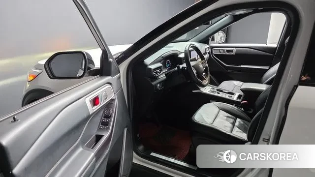 Ford Explorer 6th Generation 2020 Белый из Кореи, фото 2