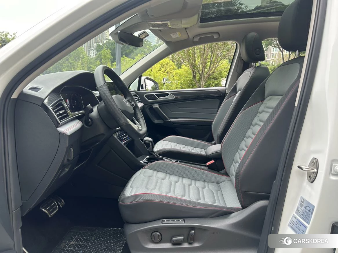 Volkswagen Tiguan L 2023 Белый из Китая, фото 2
