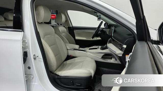 Hyundai The New Grandeur IG Hybrid 2022 Белый из Кореи, фото 2