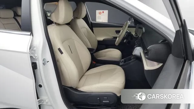 Hyundai Kona (SX2) 2023 Белый из Кореи, фото 2