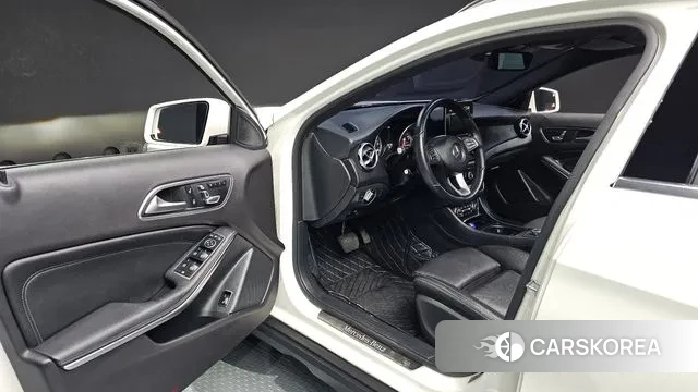 Mercedes-Benz GLA-Class X156 2018 Белый из Кореи, фото 2