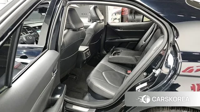 Toyota Camry (XV70) 2018 Черный из Кореи, фото 2