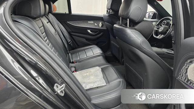 Mercedes-Benz E-Class W213 2021 Серый из Кореи, фото 2