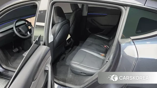 Tesla Model Y 2025 Серый из Кореи, фото 2