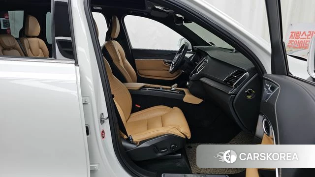 Volvo XC90 second Generation 2021 Белый из Кореи, фото 2