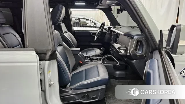 Ford Bronco 6th Generation 2023 Серый из Кореи, фото 2