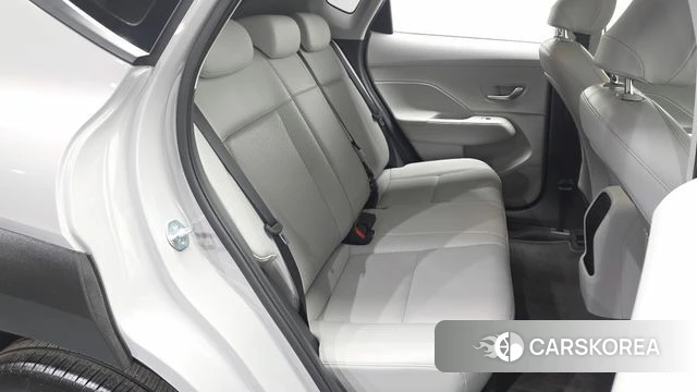 Hyundai Kona (SX2) 2023 Серебристо-серый из Кореи, фото 2