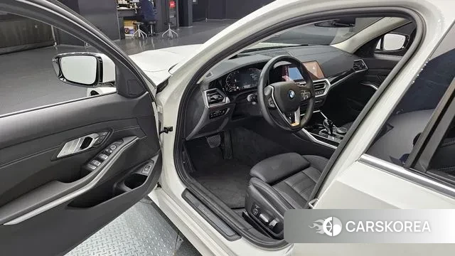 BMW 3 Series (G20) 2021 Белый из Кореи, фото 2