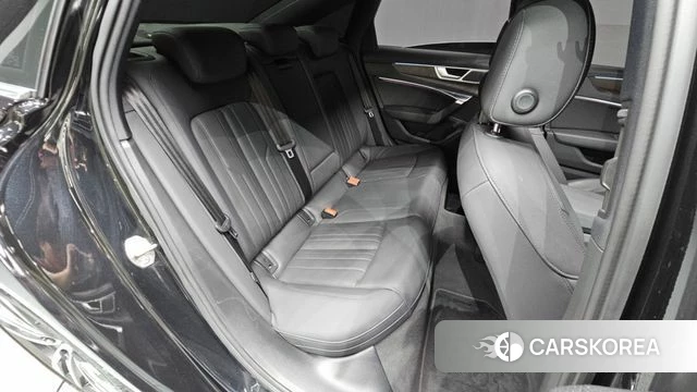 Audi A6 (C8) 2022 Черный из Кореи, фото 2