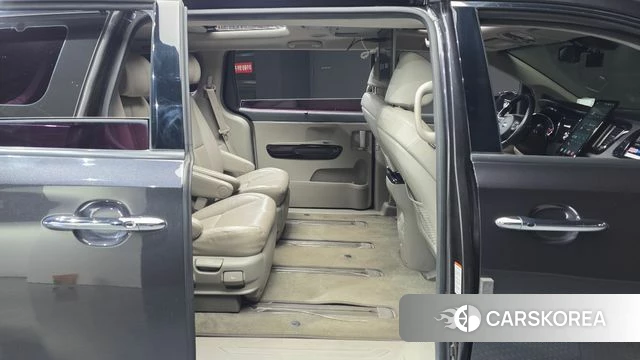 Kia The New Carnival 2018 Серый из Кореи, фото 2