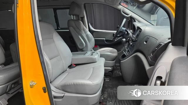 Hyundai The New Grand Starex 2018 Желтый из Кореи, фото 2