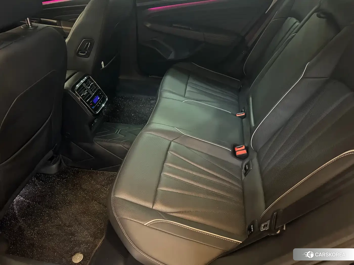Volkswagen Passat 2024 Черный из Китая, фото 2