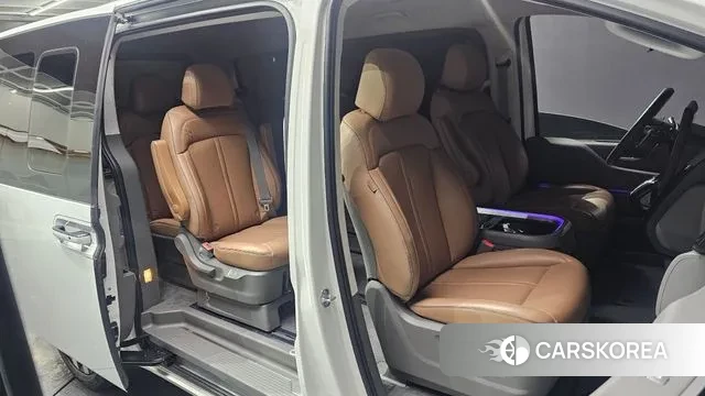 Hyundai Staria 2024 Белый из Кореи, фото 2