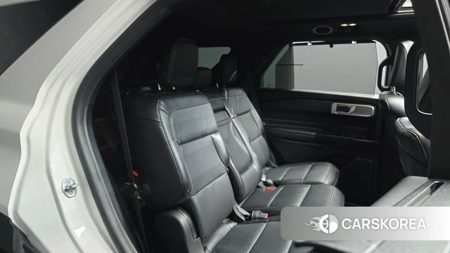 Ford Explorer 6th Generation 2019 Белый из Кореи, фото 2