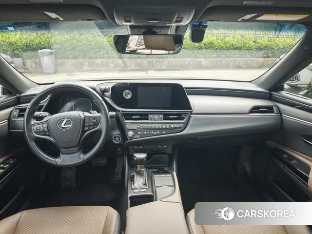 Lexus ES 2022 Серебристо-серый из Китая, фото 2
