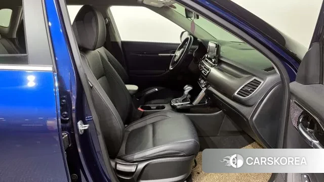 Kia Seltos 2020 Синий из Кореи, фото 2