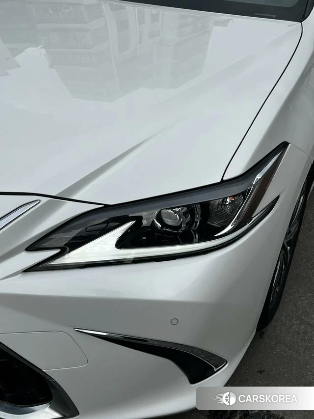 Lexus ES 2023 Белый из Китая, фото 2