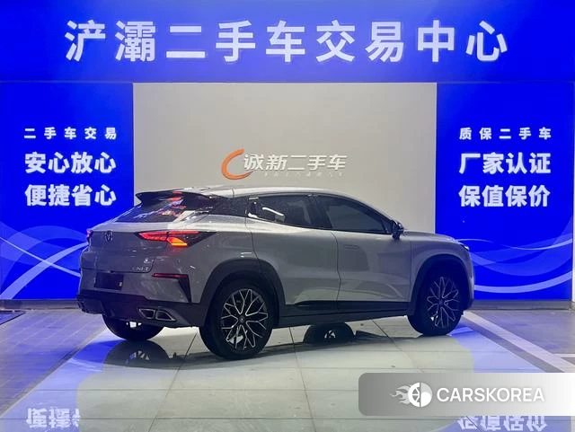 Chang'an UNI-T 2021 Темно-серый из Китая, фото 2
