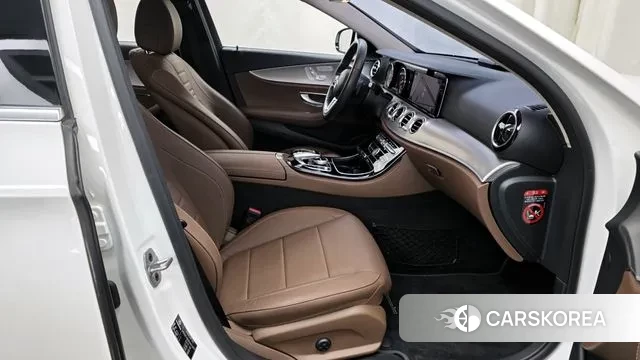 Mercedes-Benz E-Class W213 2019 Белый из Кореи, фото 2