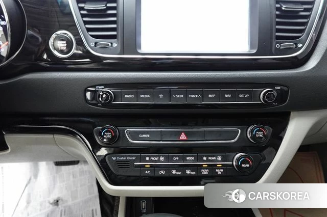 Kia The New Carnival 2018 Черный из Кореи, фото 2