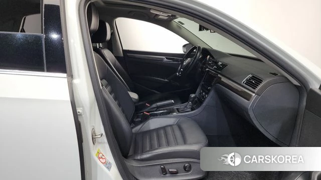 Volkswagen The New Passat 2018 Белый из Кореи, фото 2