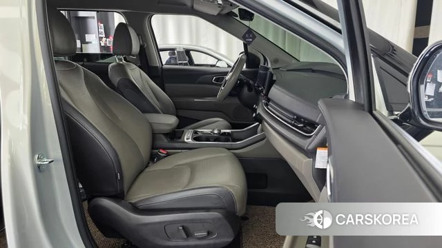 Kia The New Carnival 4th Generation 2025 Серебряный из Кореи, фото 2