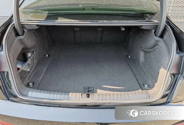 Audi A6L 2024 Черный из Китая, фото 2