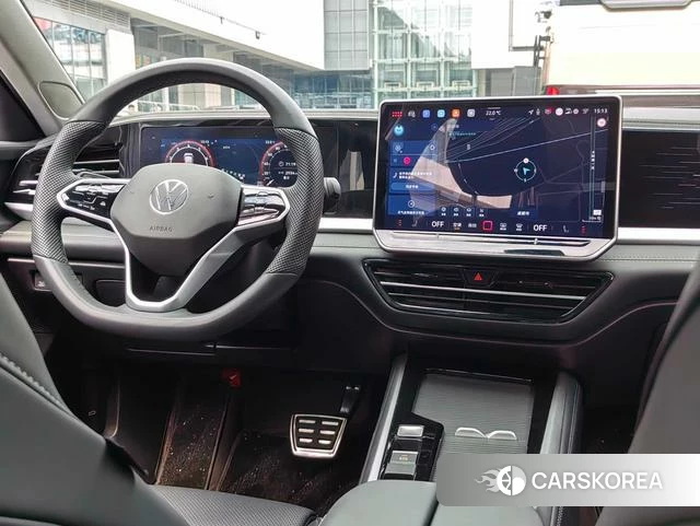 Volkswagen Passat 2025 Черный из Китая, фото 2