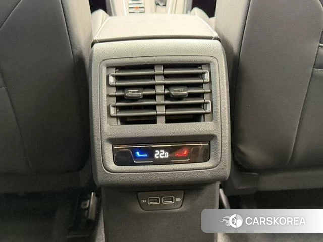 Volkswagen Golf 2022 Белый из Китая, фото 2