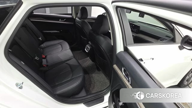 Kia K5 3rd generation 2021 Белый из Кореи, фото 2