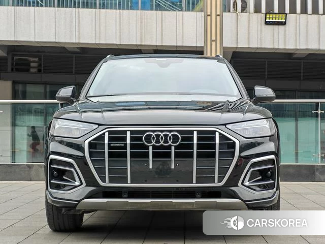 Audi Q5L 2023 Черный из Китая, фото 2