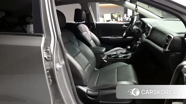 Kia Sportage The Bold 2018 Серый из Кореи, фото 2