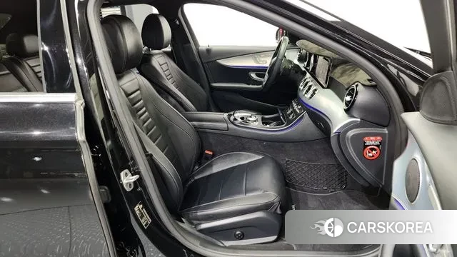 Mercedes-Benz E-Class W213 2020 Черный из Кореи, фото 2