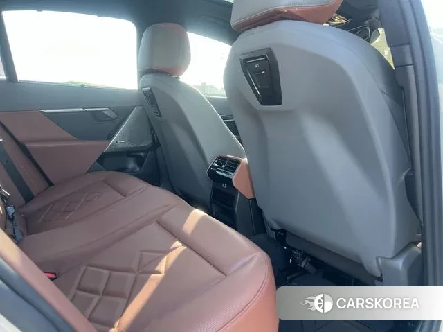 BMW 5 Series (G60) 2024 Белый из Кореи, фото 2