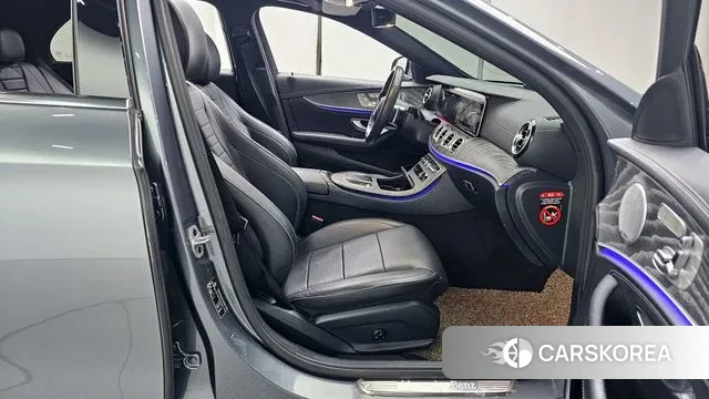 Mercedes-Benz E-Class W213 2020 Серый из Кореи, фото 2