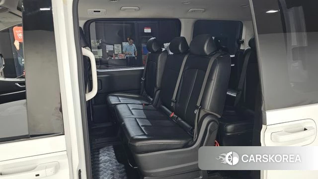 Hyundai Staria 2023 Белый из Кореи, фото 2