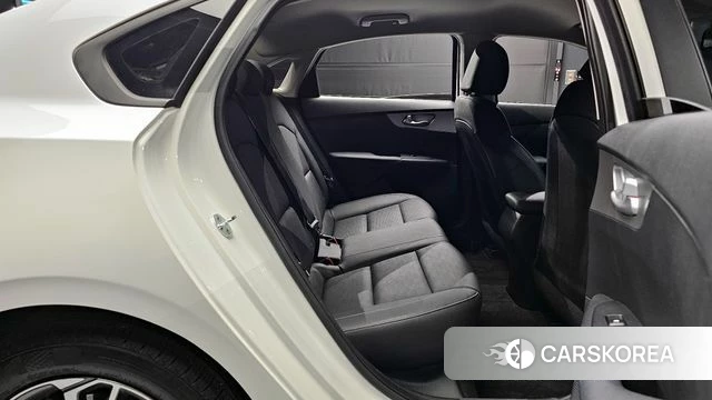 Kia The New K3 2nd generation 2022 Белый из Кореи, фото 2