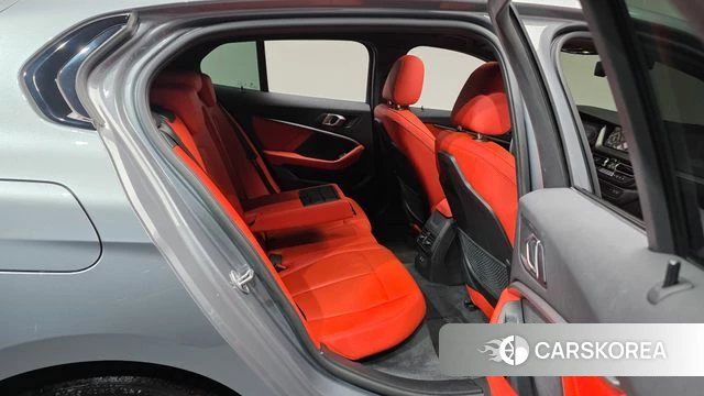 BMW 1 Series (F40) 2022 Серебристо-серый из Кореи, фото 2