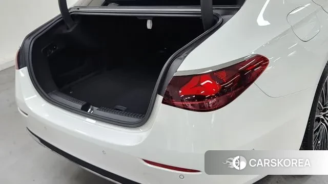 Mercedes-Benz E-Class W214 2024 Белый из Кореи, фото 2