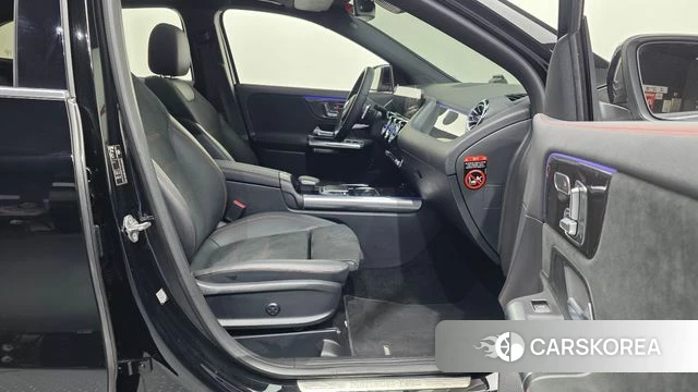 Mercedes-Benz GLA - Class H247 2023 Черный из Кореи, фото 2